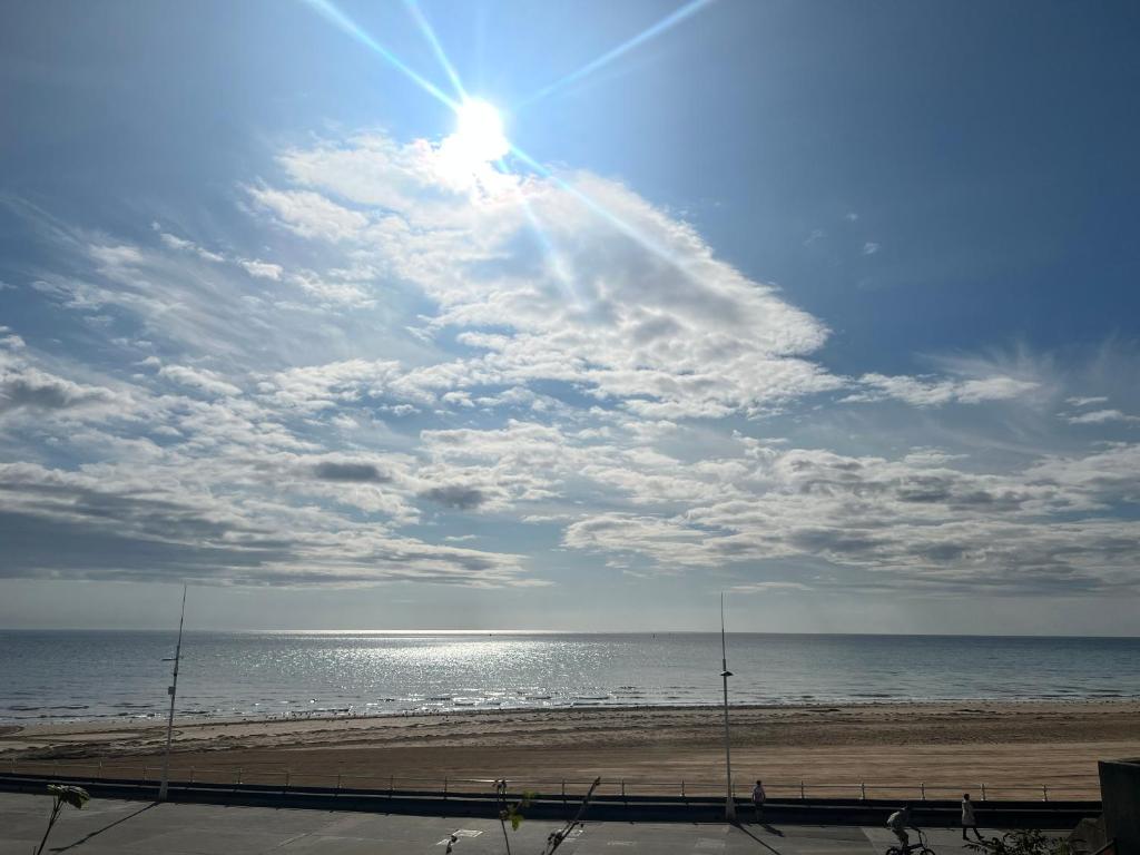 Beach View Apartment - Seafront Luxury Property, Bridlington