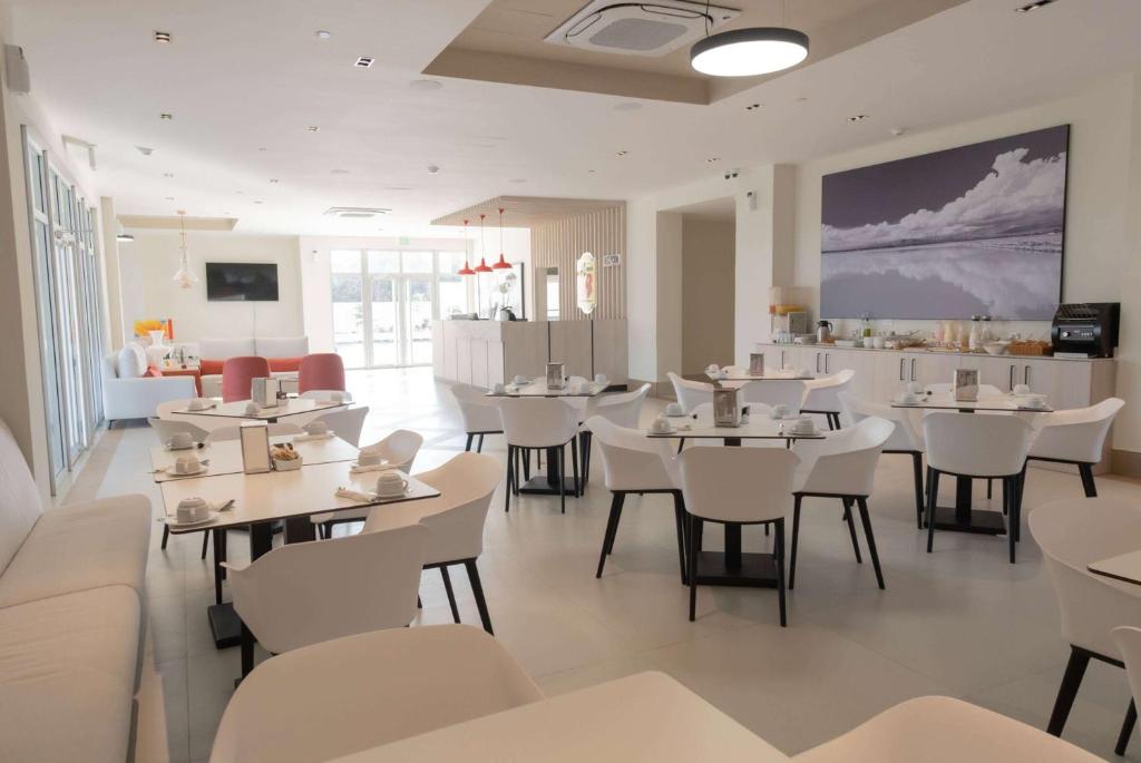 Restaurace v ubytování Super 8 by Wyndham Manzanillo