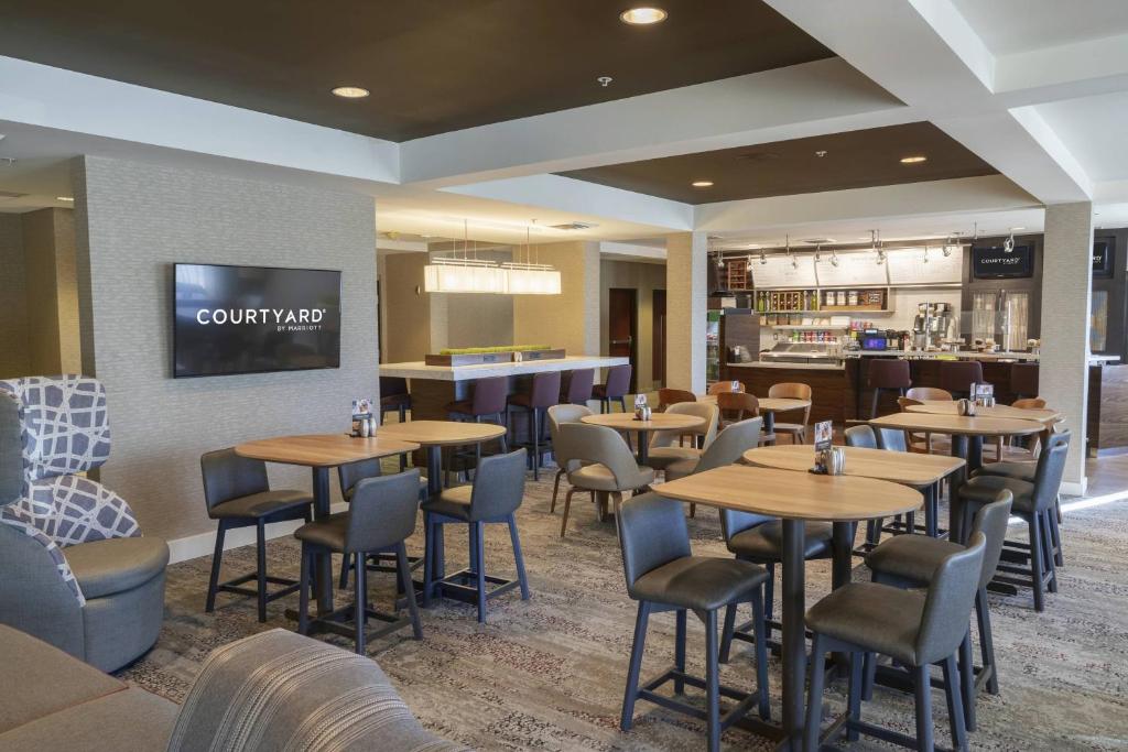 Courtyard by Marriott Cleveland Willoughby photo