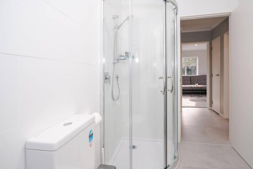 Modern Private 2 Bedroom Home-unit in Albany with Netflix - Resim 8