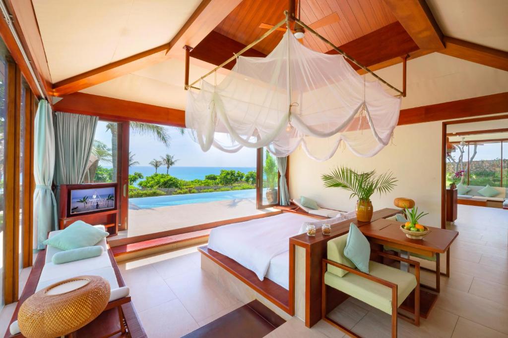 Biệt Thự 2 Phòng Ngủ Có Hồ Bơi Nhìn Ra Biển - Bao Trọn Gói Spa