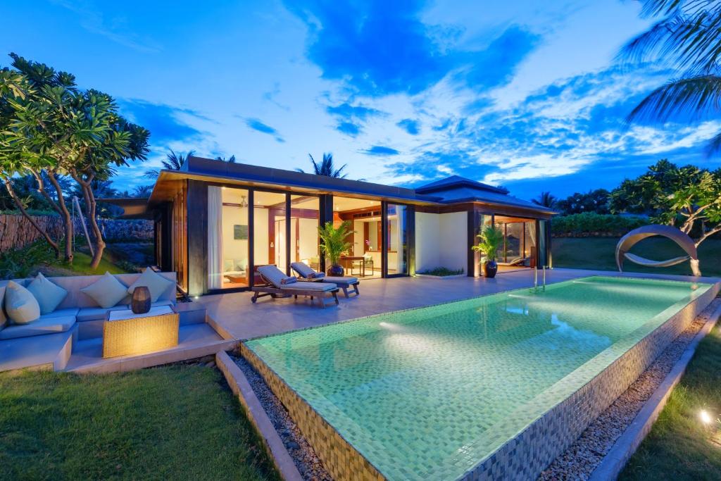 Biệt Thự 2 Phòng Ngủ Có Hồ Bơi Nhìn Ra Biển - Bao Trọn Gói Spa