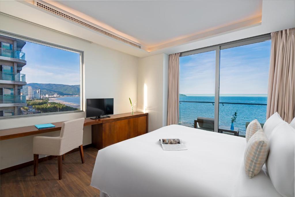 Special Offer - One-bedroom Ocean View Suite with Balcony