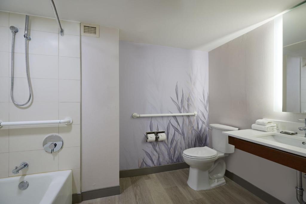 Koupelna v ubytování Hanover Marriott