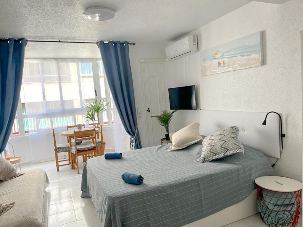 Studio flat 150m away from beach