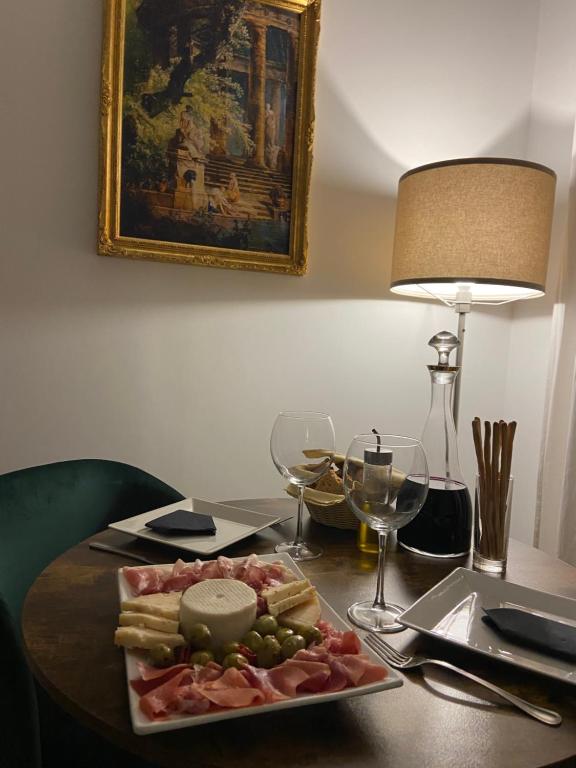GUALTIERI B&b - LUXURY ROOMS italokat is kínál
