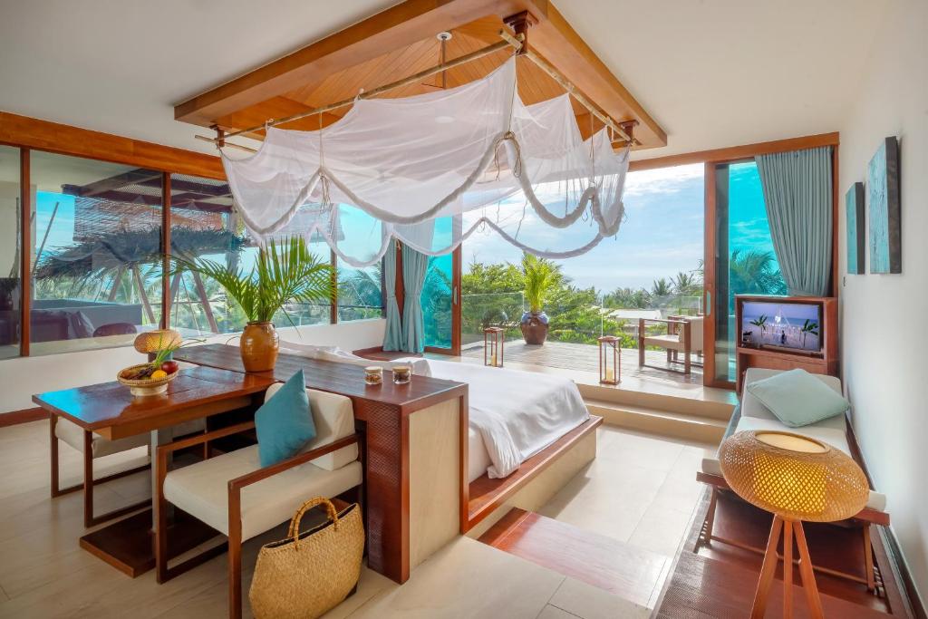 Suite Nhìn Ra Biển - Bao Trọn Gói Spa