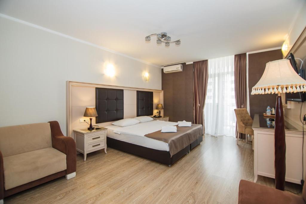 فضای داخلی Hotel 19 Batumi در باتومی - تصویر ۳
