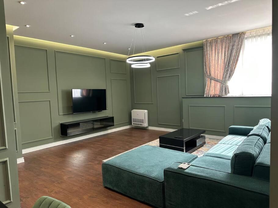 Green Apartment - Image 5