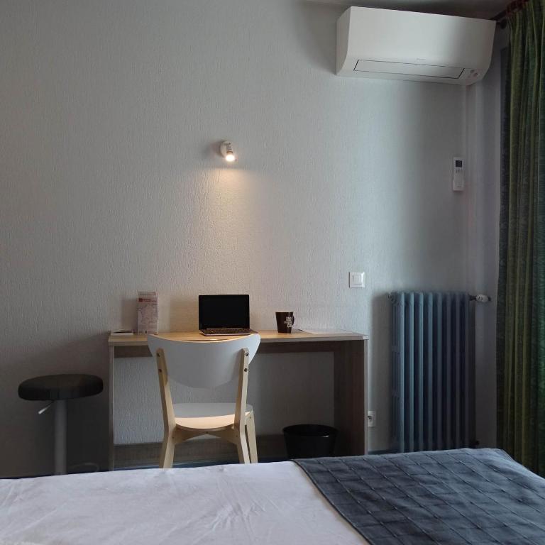 Postel nebo postele na pokoji v ubytování Europa Hotel