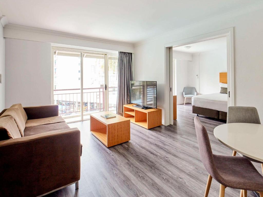 Posezení v ubytování Novotel Cairns Oasis Resort