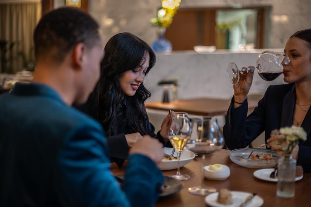 Almanac X Alcron Prague - Resim 14