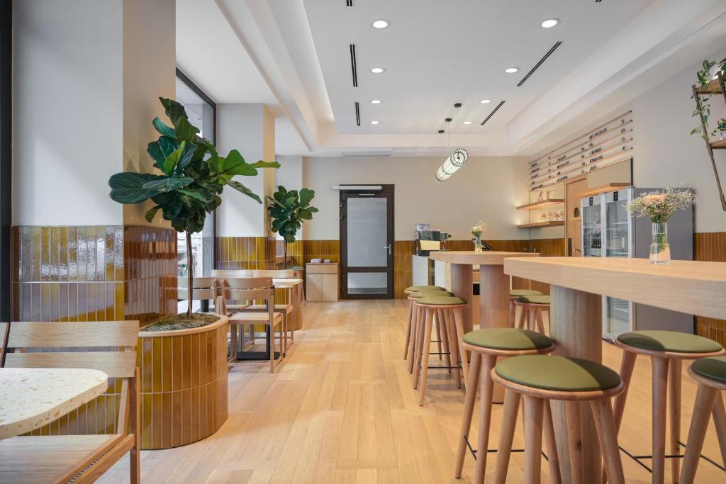 Almanac X Alcron Prague - Resim 12