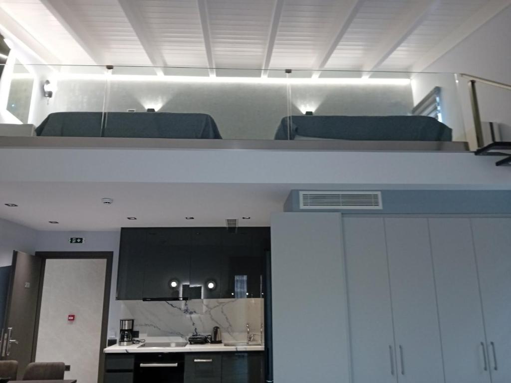 Oikos 9 Rooms and Suites - Suite Con Balcón