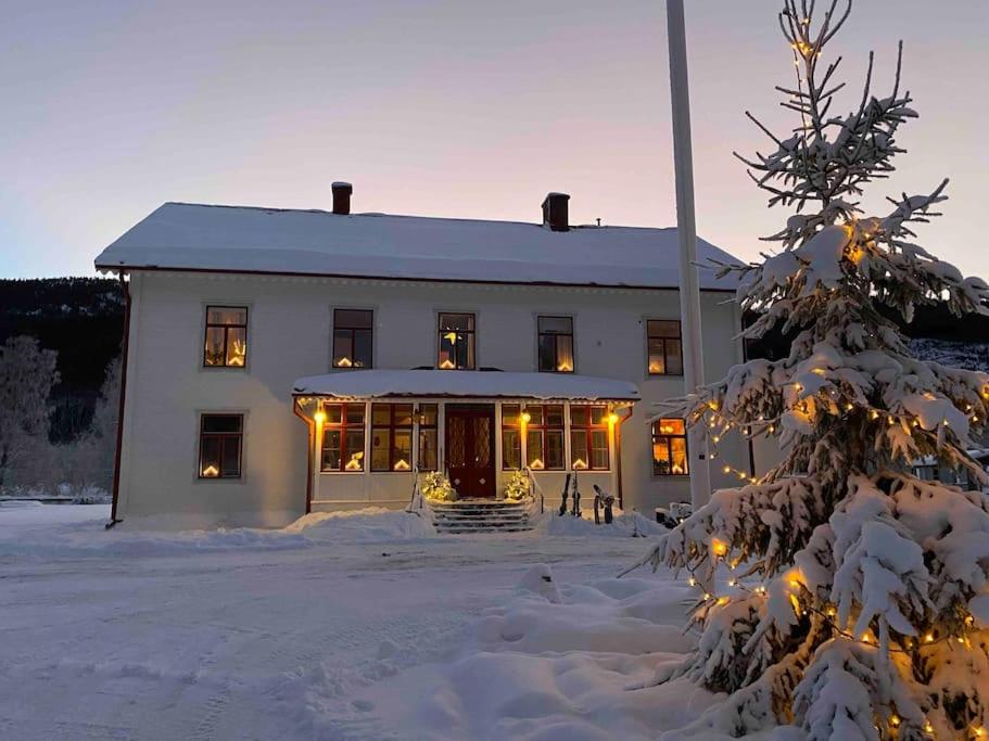 Fira jul & nyår i Prästgård, Sysslebäck (updated prices 2024)