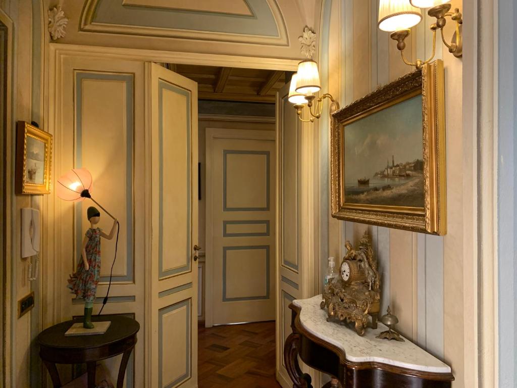 Fotografie z fotogalerie ubytování Camera di charme in centro storico v destinaci Bra