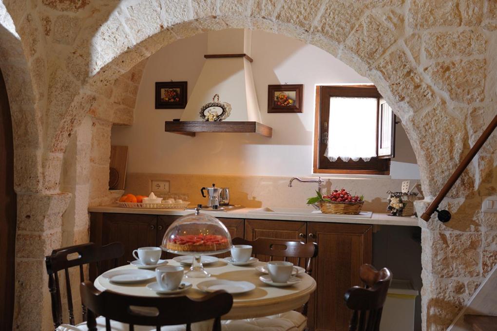 Příslušenství pro přípravu čaje a kávy v ubytování Romantic Trulli