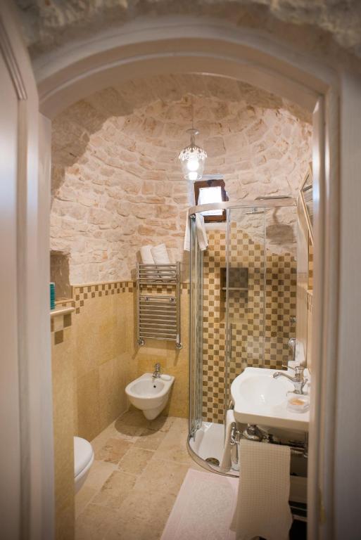 Koupelna v ubytování Romantic Trulli
