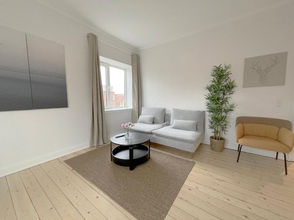 Χώρος καθιστικού στο One Bedroom Apartment In Aalborg, Vesterbro 30