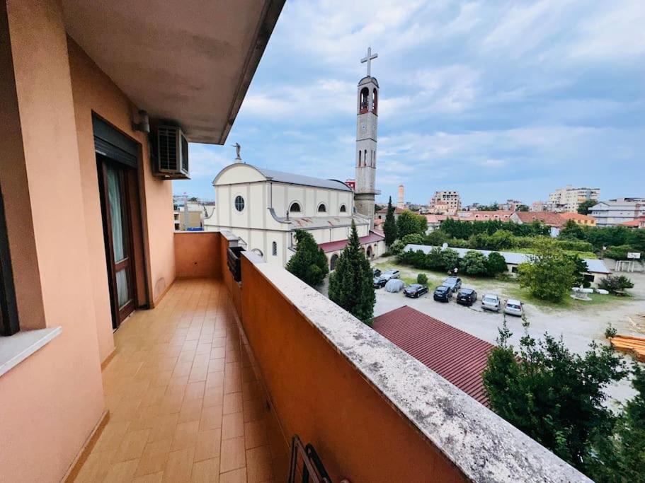 Eugenio’s Apartment Center - Imazhi 6