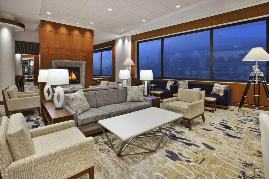 Hilton Garden Inn Portland Downtown Waterfront - 