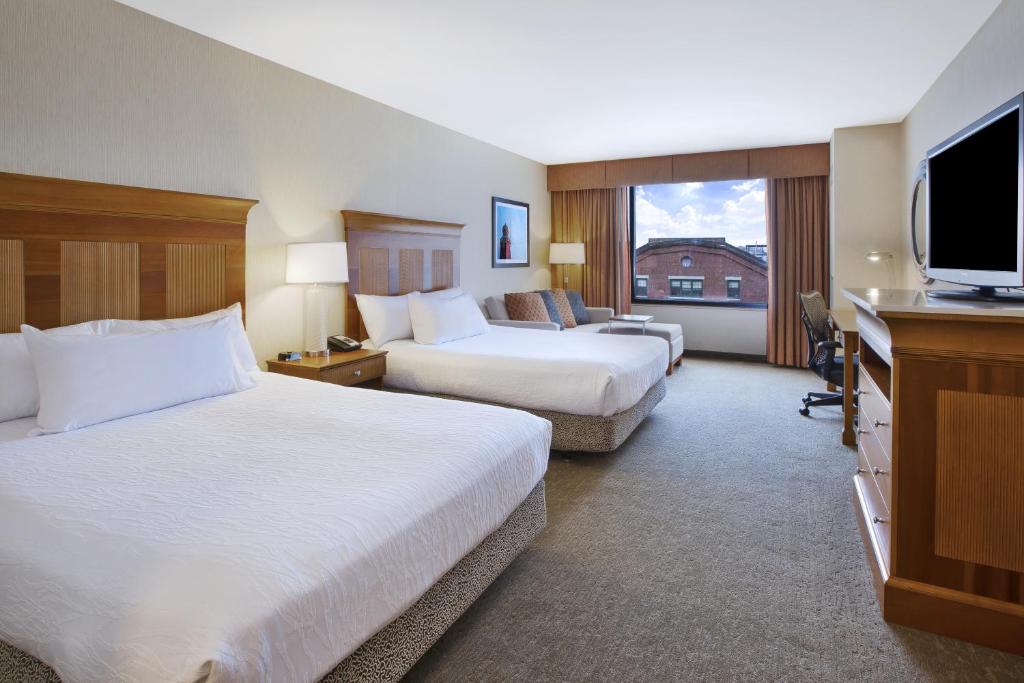 Hilton Garden Inn Portland Downtown Waterfront - 