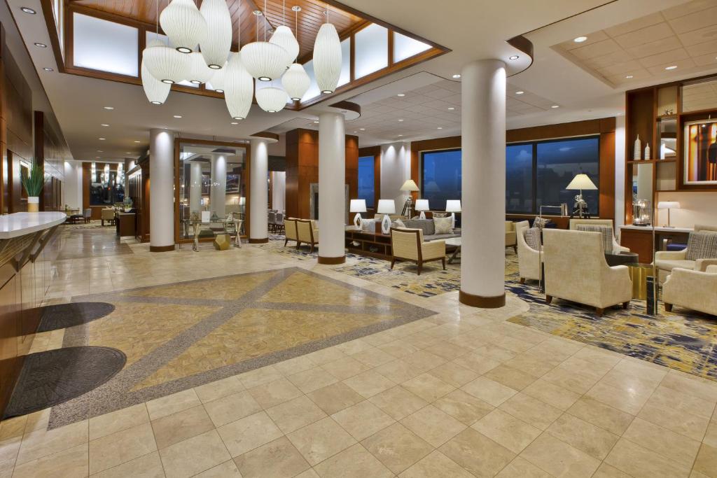 Hilton Garden Inn Portland Downtown Waterfront - 