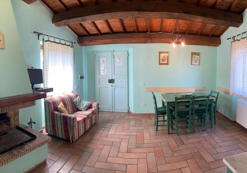 Posezení v ubytování Borgo Di Fonni