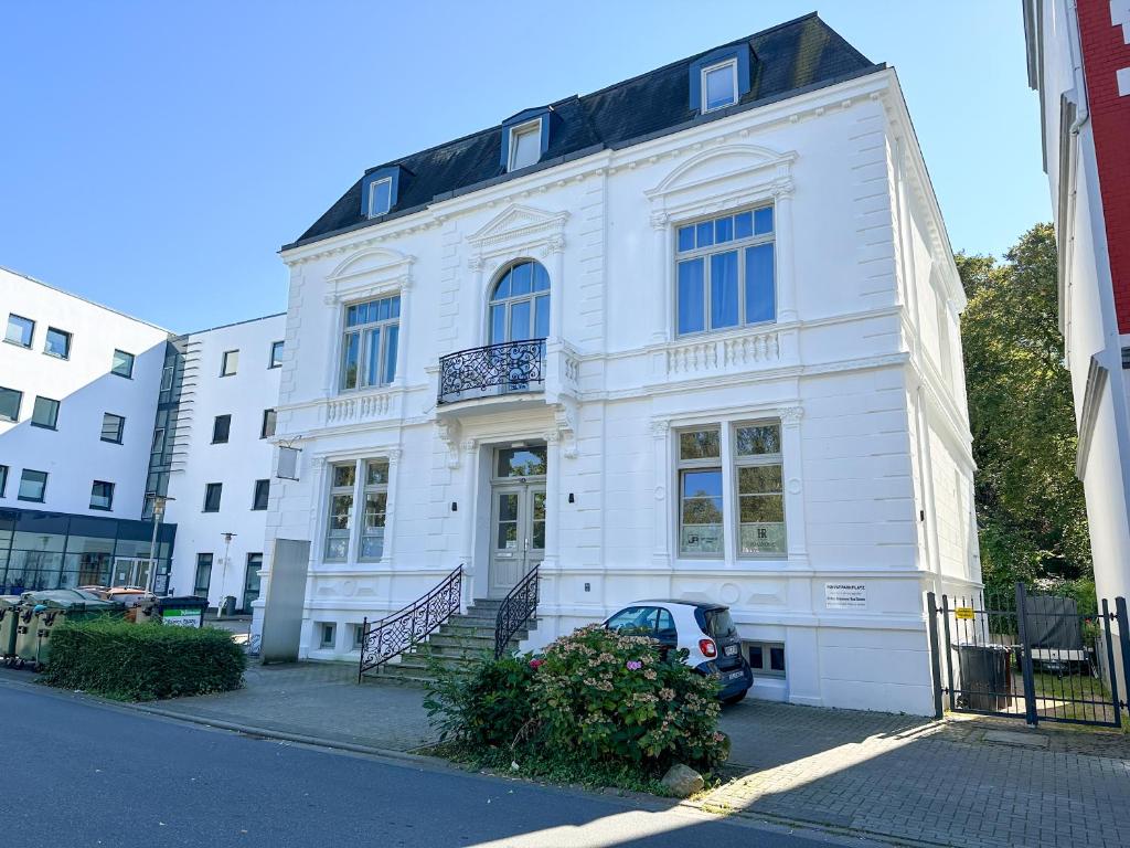 R&M City Apartment I , Stadtvilla mit großen Balkon, Parkplatz und