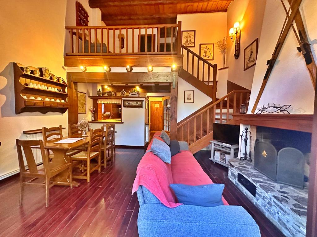Kuchyň nebo kuchyňský kout v ubytování D2, Bordes d'Arinsal, Duplex Rustico con chimenea, Arinsal , zona Vallnord