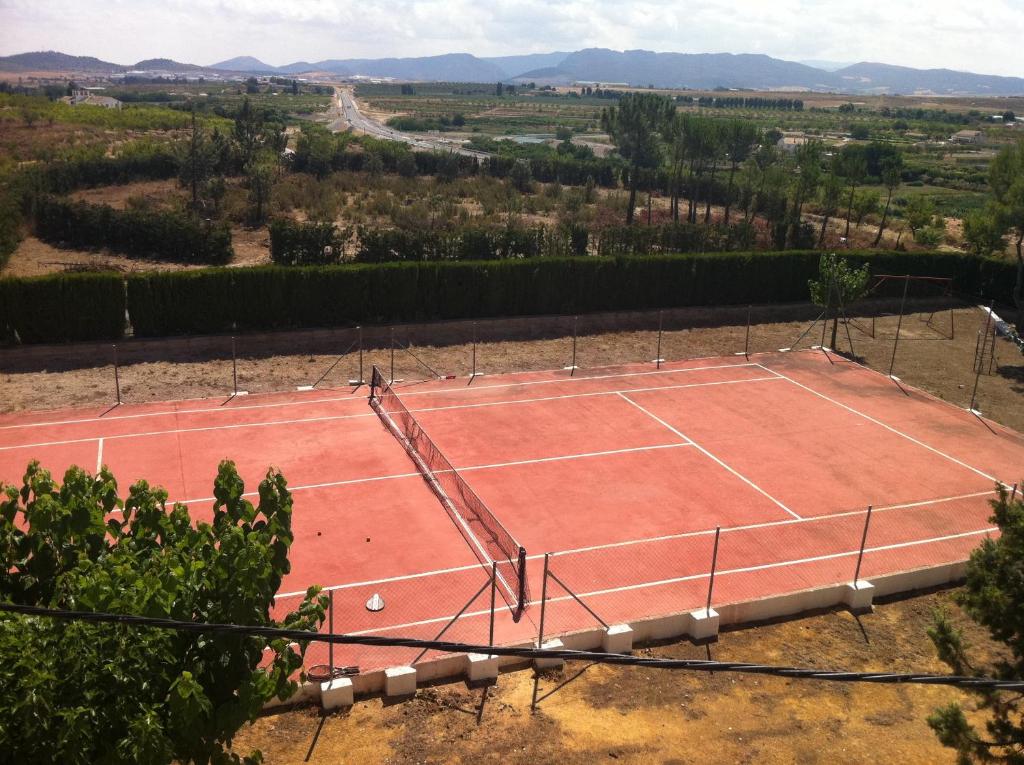 Tenis a/nebo squash v ubytování Hotel El Zorro nebo okolí