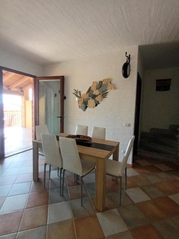 A seating area at La Villa Tanca Piras