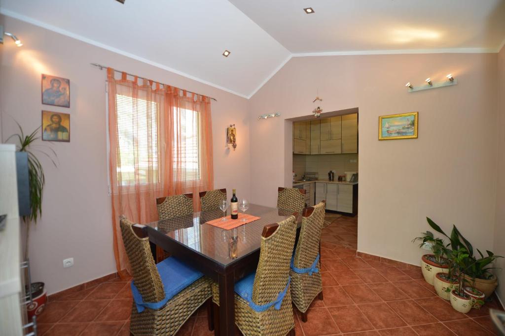 J & P Apartments Orahovac - 17