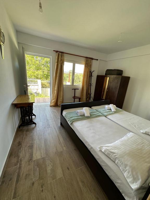 progon house - Image 2