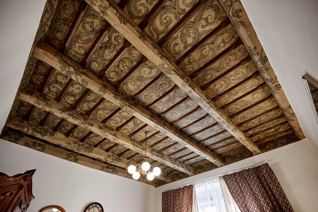 At the Blue Lion and Parking Assistance - 6