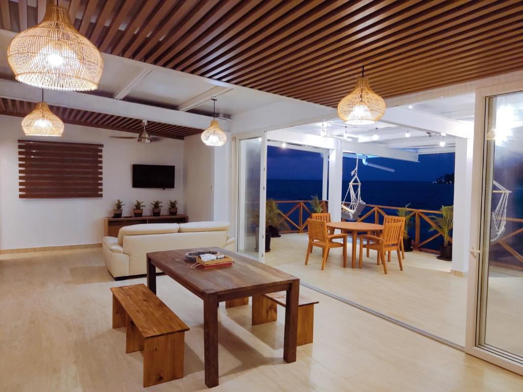 Posezení v ubytování Kasakai Beachouse