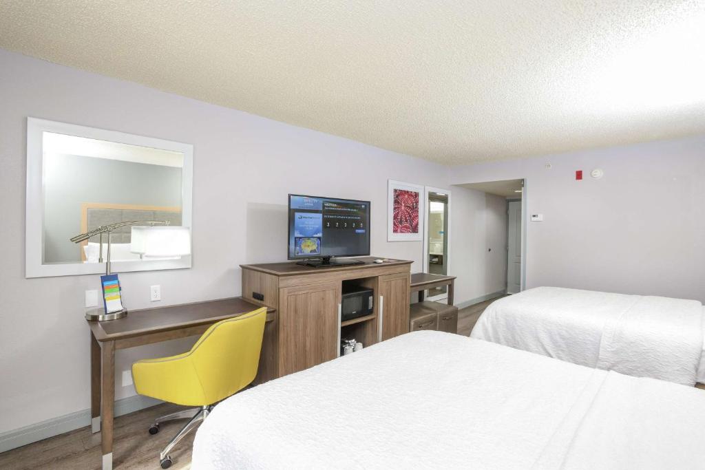 Hampton Inn Jacksonville - East Regency Square photo