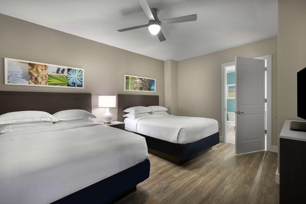 Ein Bett oder Betten in einem Zimmer der Unterkunft Hilton Grand Vacations Club Ocean 22 Myrtle Beach