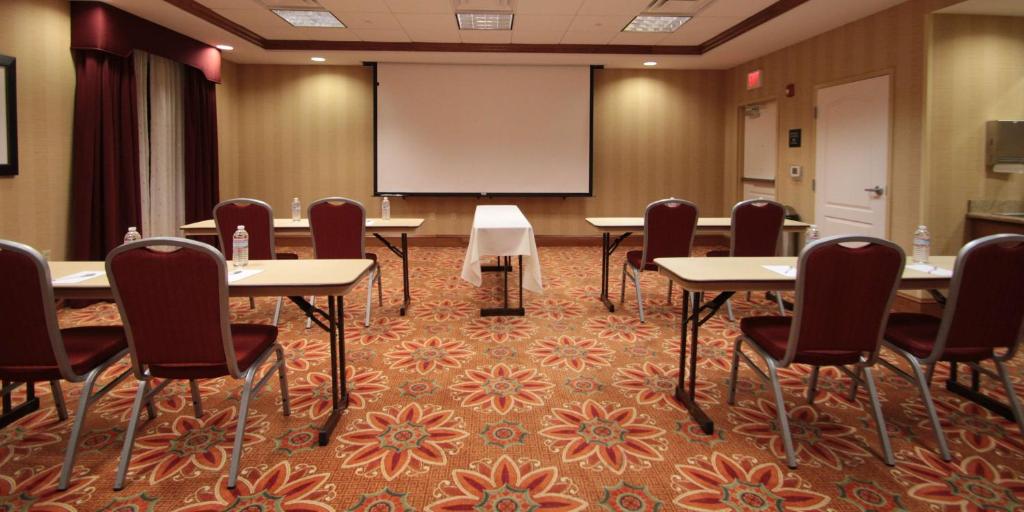 Hampton Inn Hampton-Newport News photo