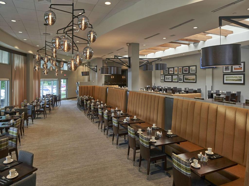 Hilton Cincinnati Airport photo