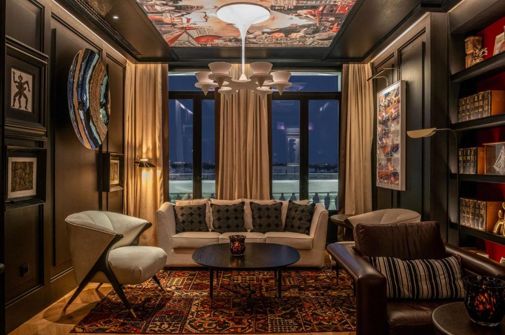 Hotel Montera Madrid, Curio Collection By Hilton - Resim 1