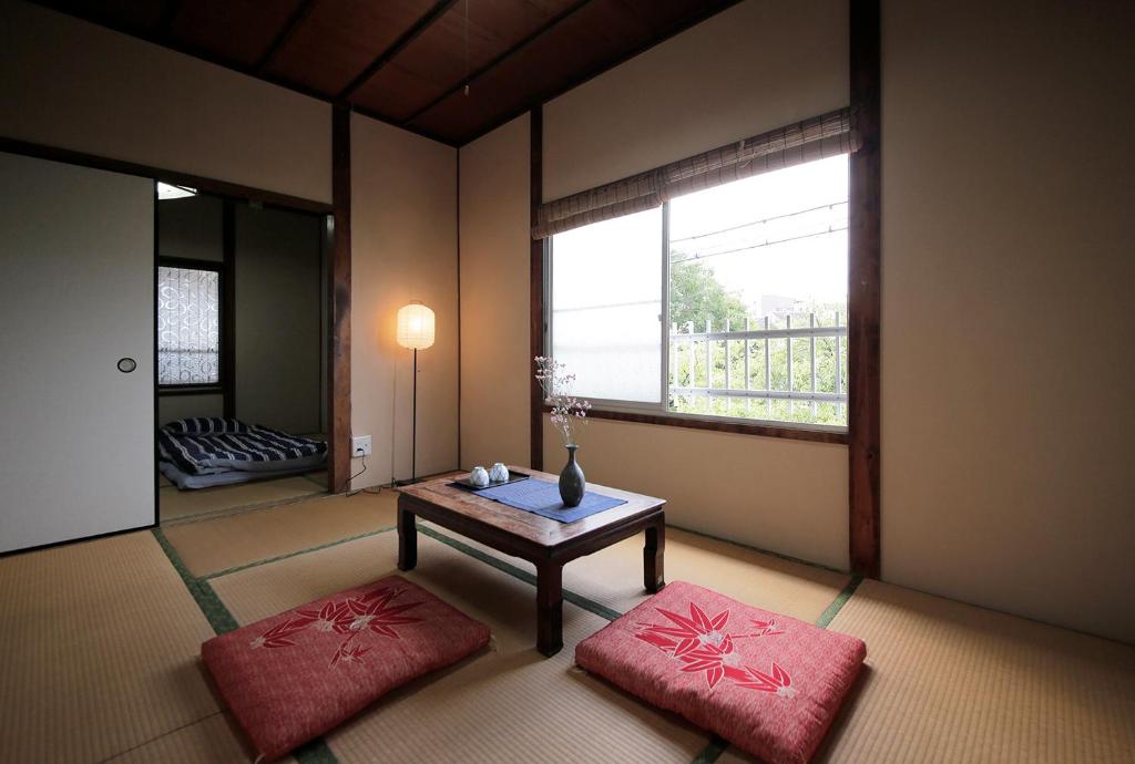 Fotografie z fotogalerie ubytování 2F SAKURA RIVER HOUSE, yao 桜と川の家 2F v destinaci Yaochō