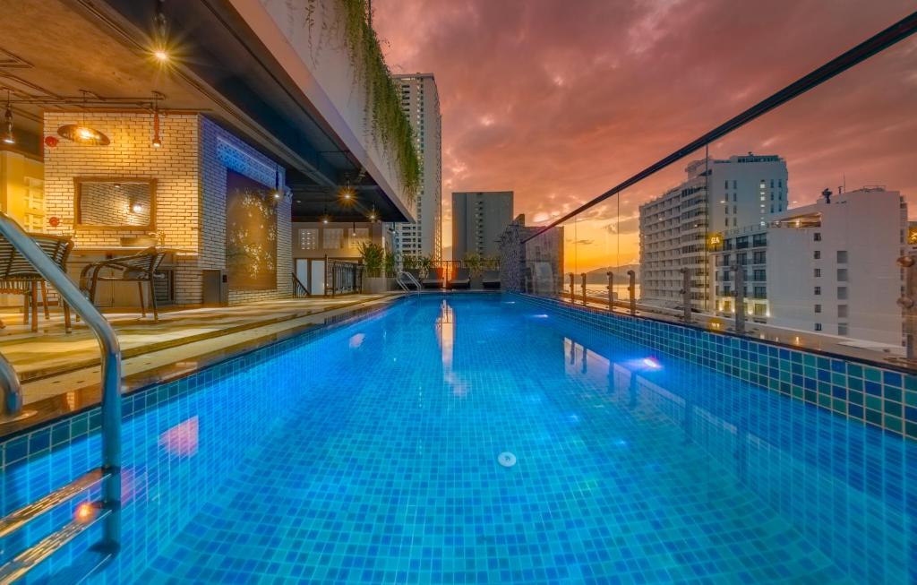 Bazén v ubytování Aaron Boutique Hotel nebo v jeho okolí