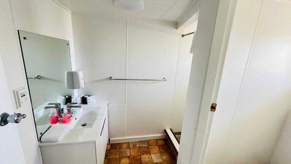 18th Avenue Thermal Motel - Resim 35