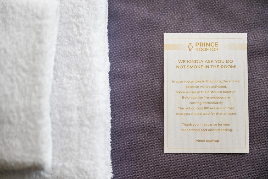 Certifikát, hodnocení, plakát nebo jiný dokument vystavený v ubytování Prince Rooftop