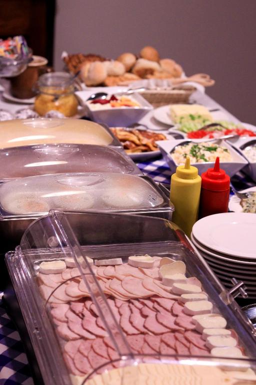 Jedlo v ubytovaní bed & breakfast alebo blízkom okolí