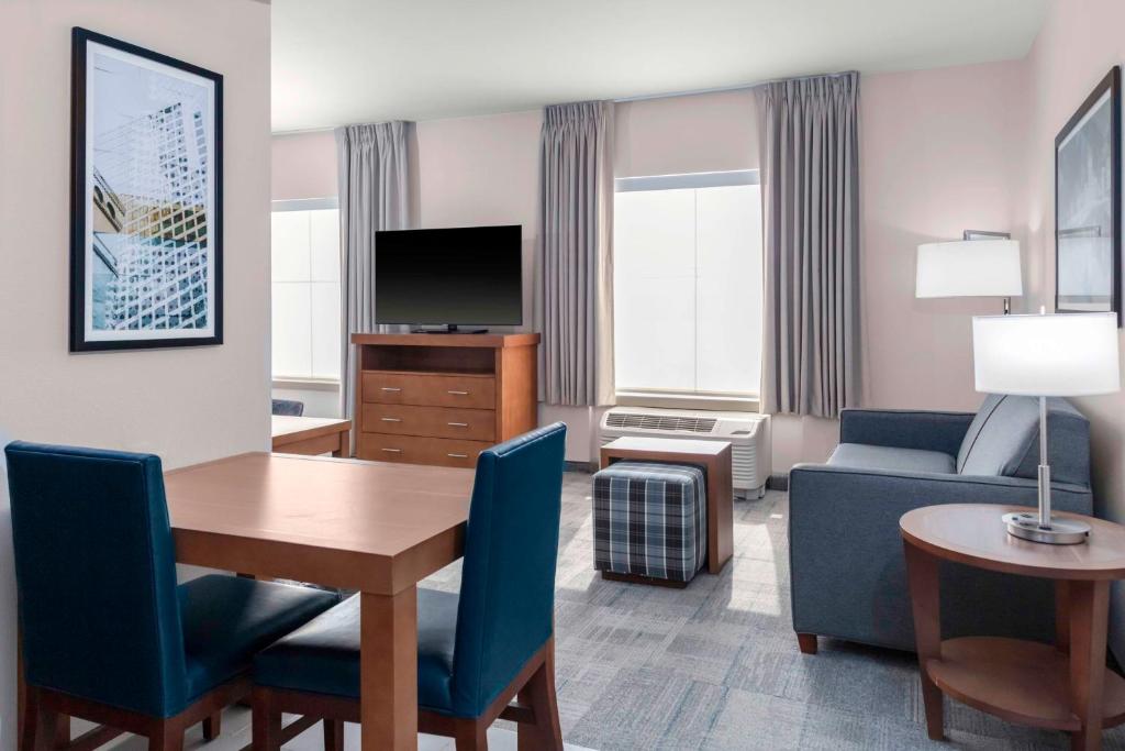 Homewood Suites by Hilton St. Louis - Galleria - Suite Estudio Con Cama Extragrande - No Fumadores