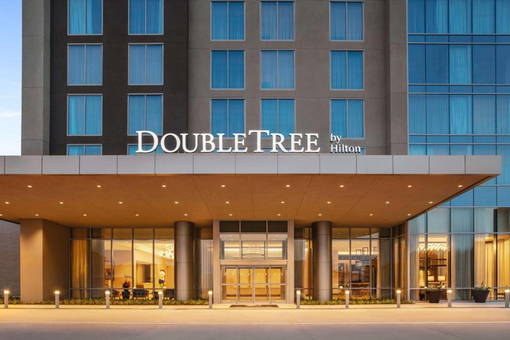 eine Darstellung des Doppelgängers durch Hilton Dallas Hotel in der Unterkunft Doubletree By Hilton Abilene Downtown Convention Center in Abilene