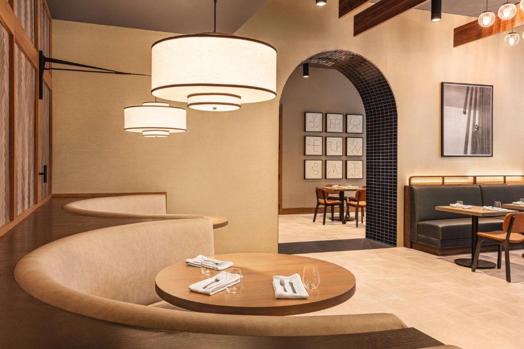 Posezení v ubytování Doubletree By Hilton Abilene Downtown Convention Center