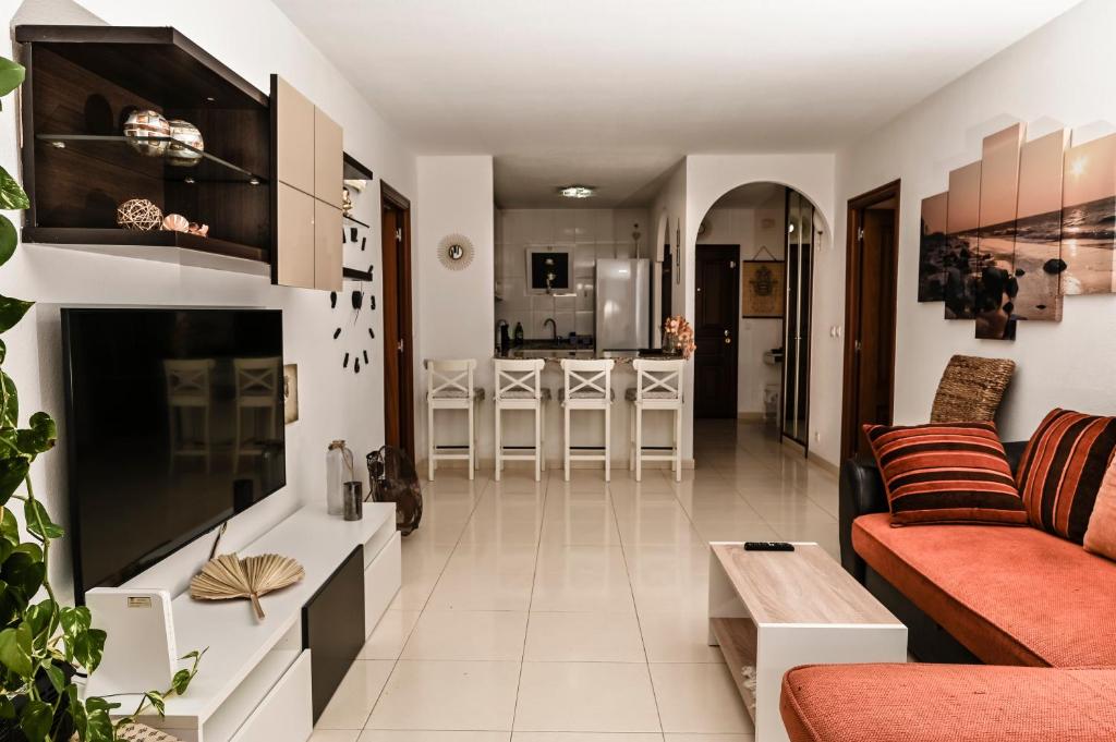 Posezení v ubytování Cozy 2 Bedroom Apartment in Costa Adeje